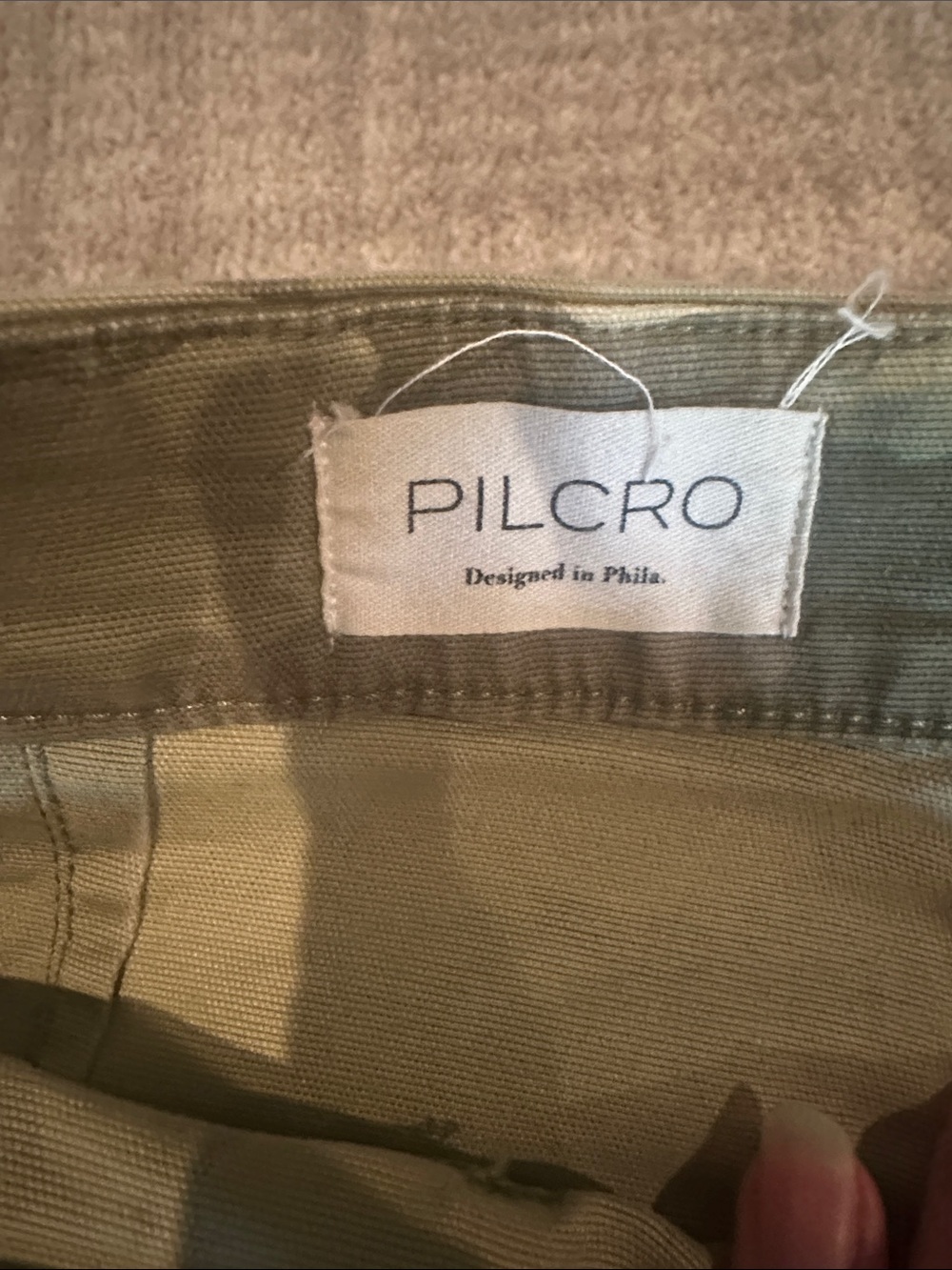 Anthropologie Pilcro Women’s Camo Cargo Pants with subtle barrel leg - Picture 2 of 7